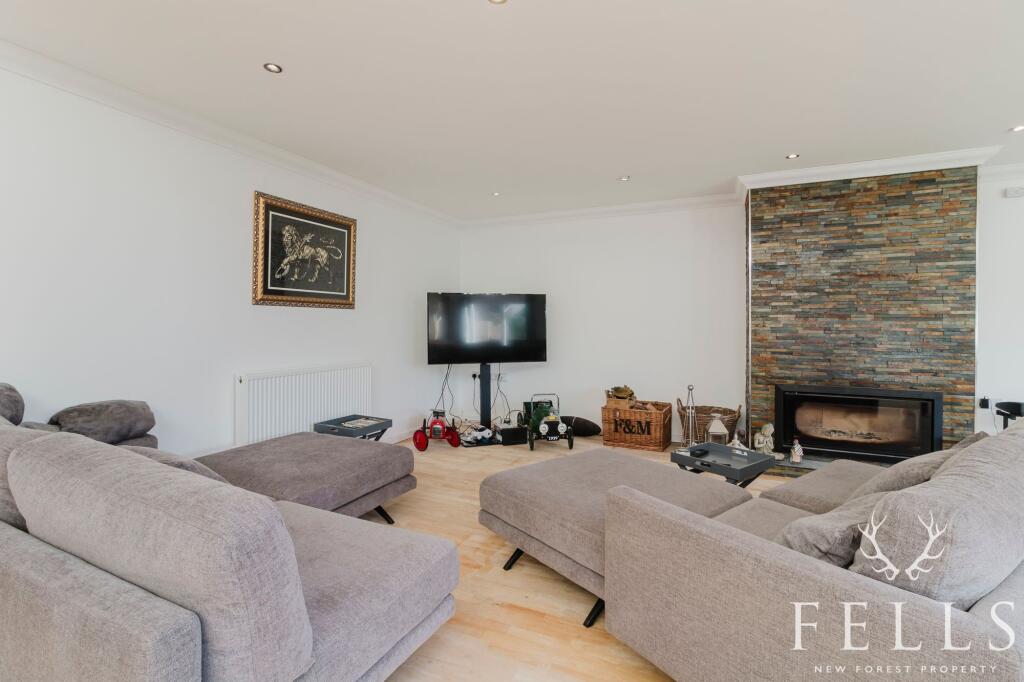 Additional property image - Braeside Road, St. Leonards, BH24