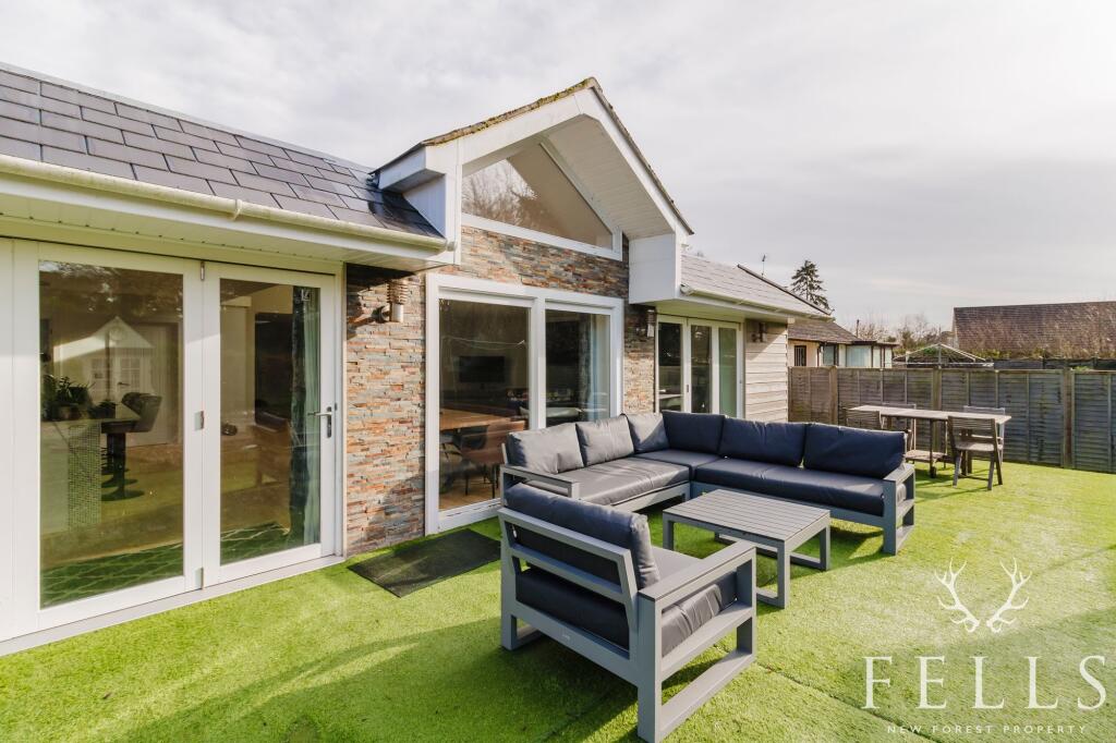 Additional property image - Braeside Road, St. Leonards, BH24