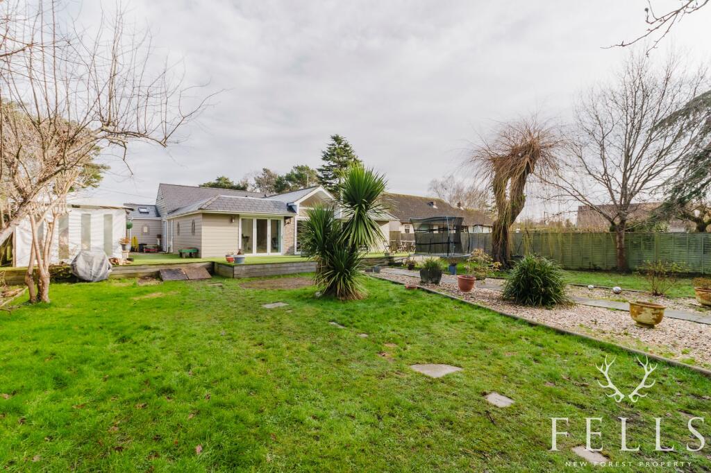 Additional property image - Braeside Road, St. Leonards, BH24