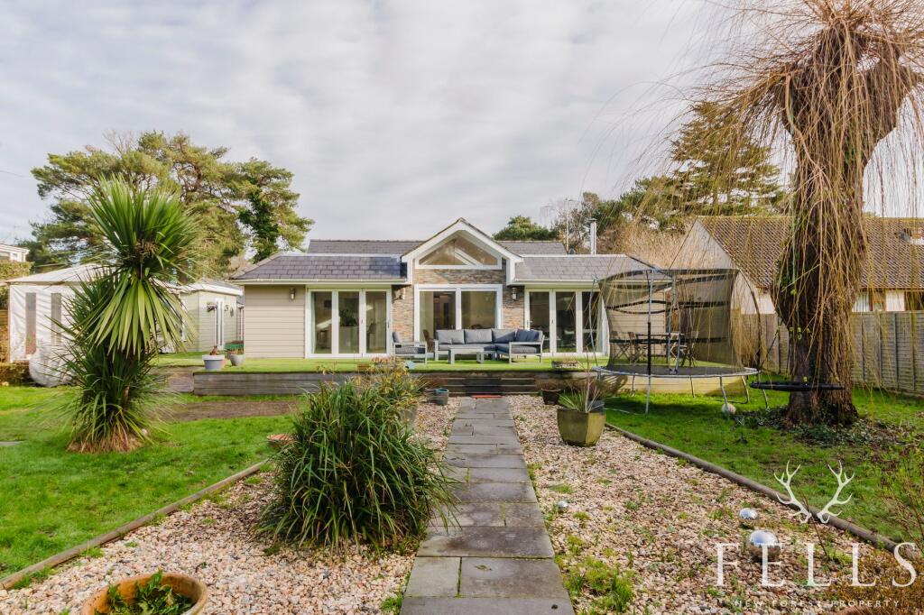Additional property image - Braeside Road, St. Leonards, BH24