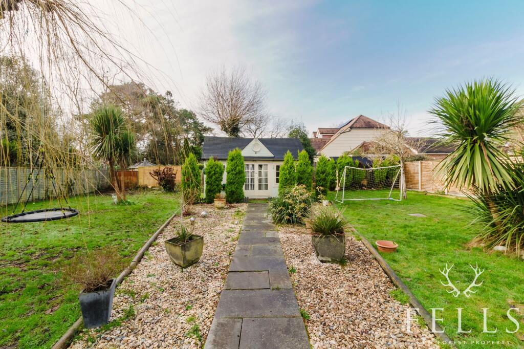 Additional property image - Braeside Road, St. Leonards, BH24