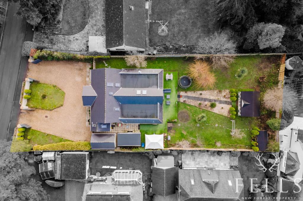 Additional property image - Braeside Road, St. Leonards, BH24