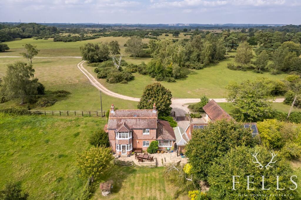 Main image of property: Bramshaw, Lyndhurst, SO43