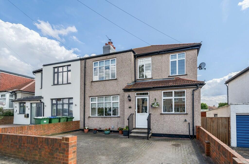 3 bedroom semidetached house for sale in Boundary Road, Sidcup, DA15