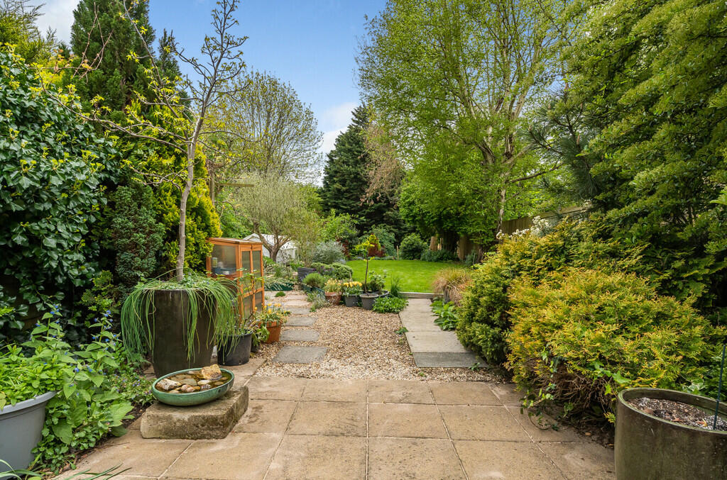 Additional property image - Church Avenue, Sidcup, DA14 6BU