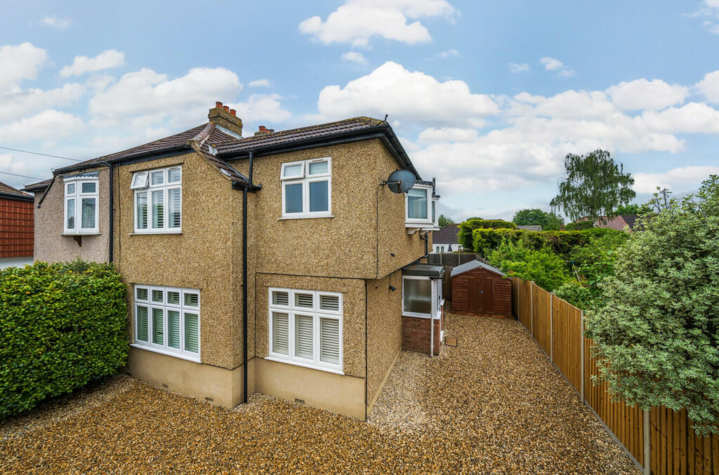 5 bedroom semidetached house for sale in Corbylands Road, Sidcup, DA15