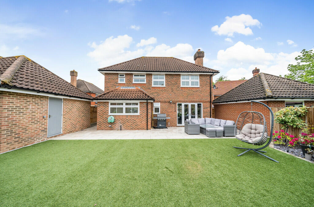 Additional property image - Marrabon Close, Sidcup, DA15 9EF