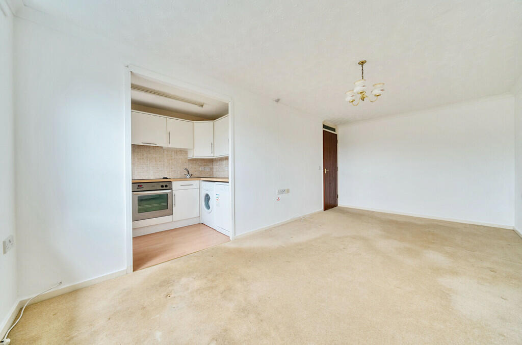 Additional property image - Sidcup Hill, Sidcup, DA14 6HG