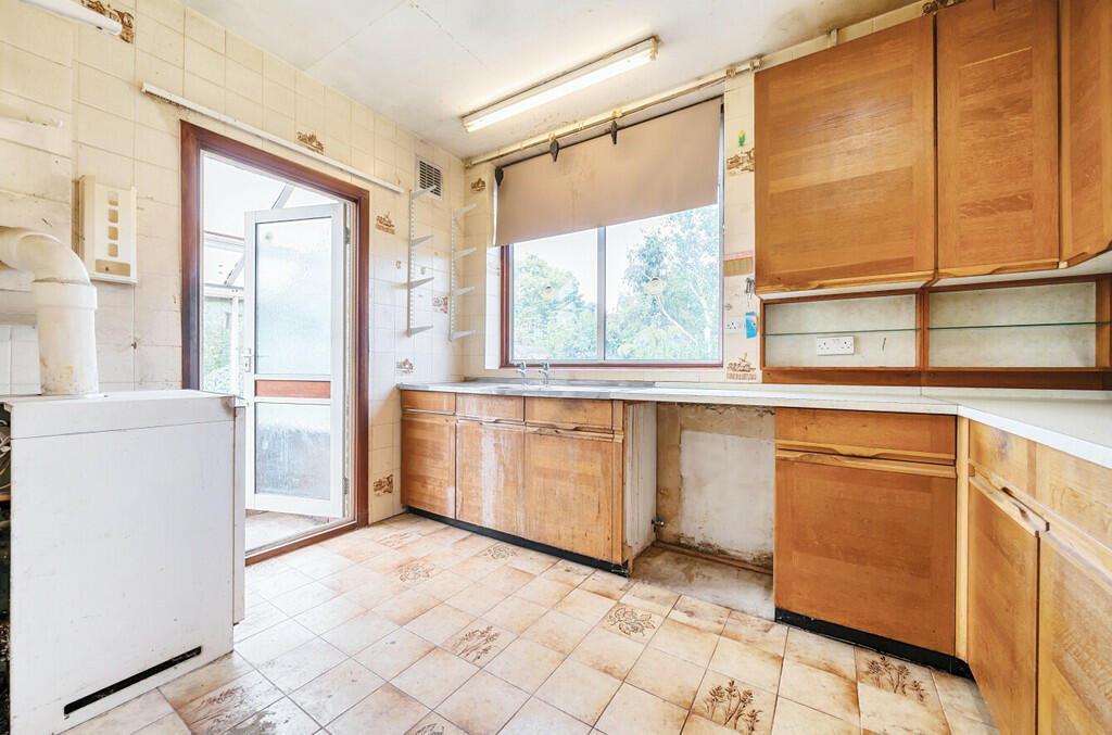 Additional property image - Warren Road, Sidcup, DA14 4NH