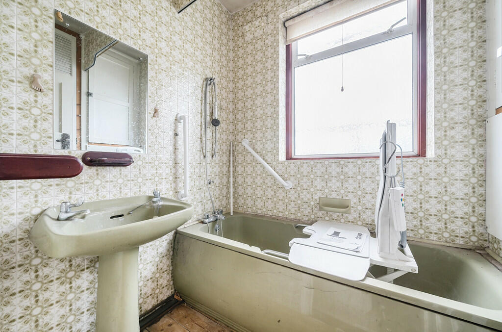 Additional property image - Warren Road, Sidcup, DA14 4NH