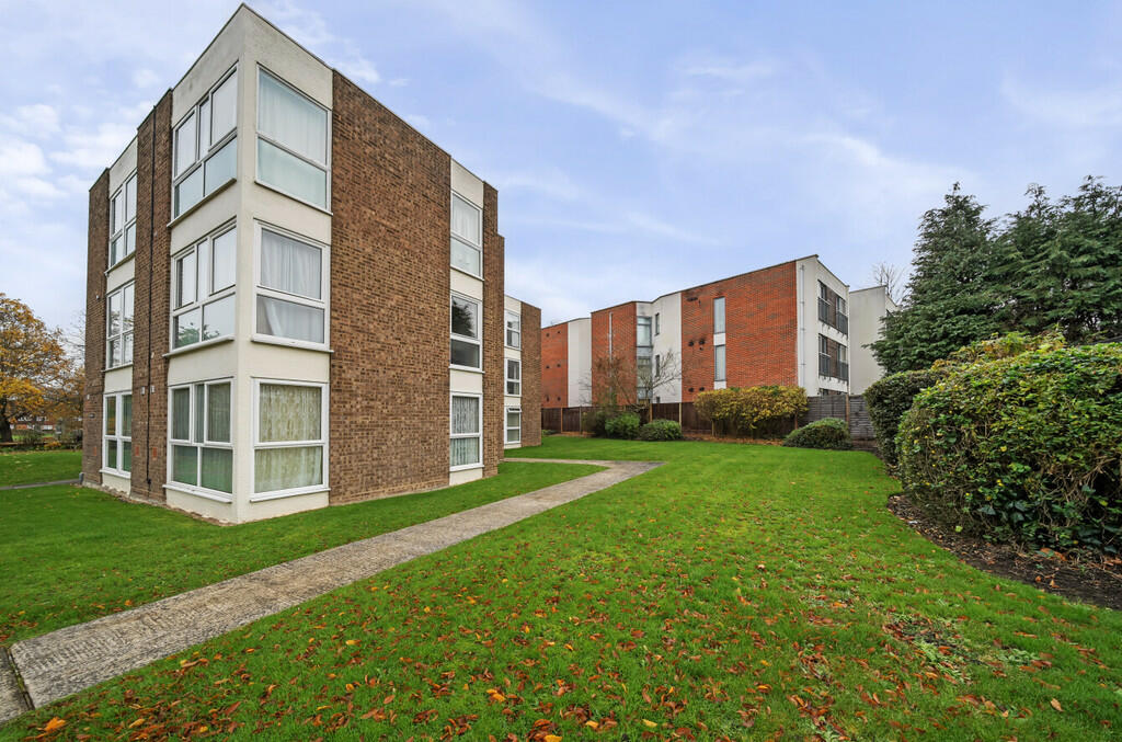 Additional property image - Chislehurst Road, Sidcup, DA14 6BN