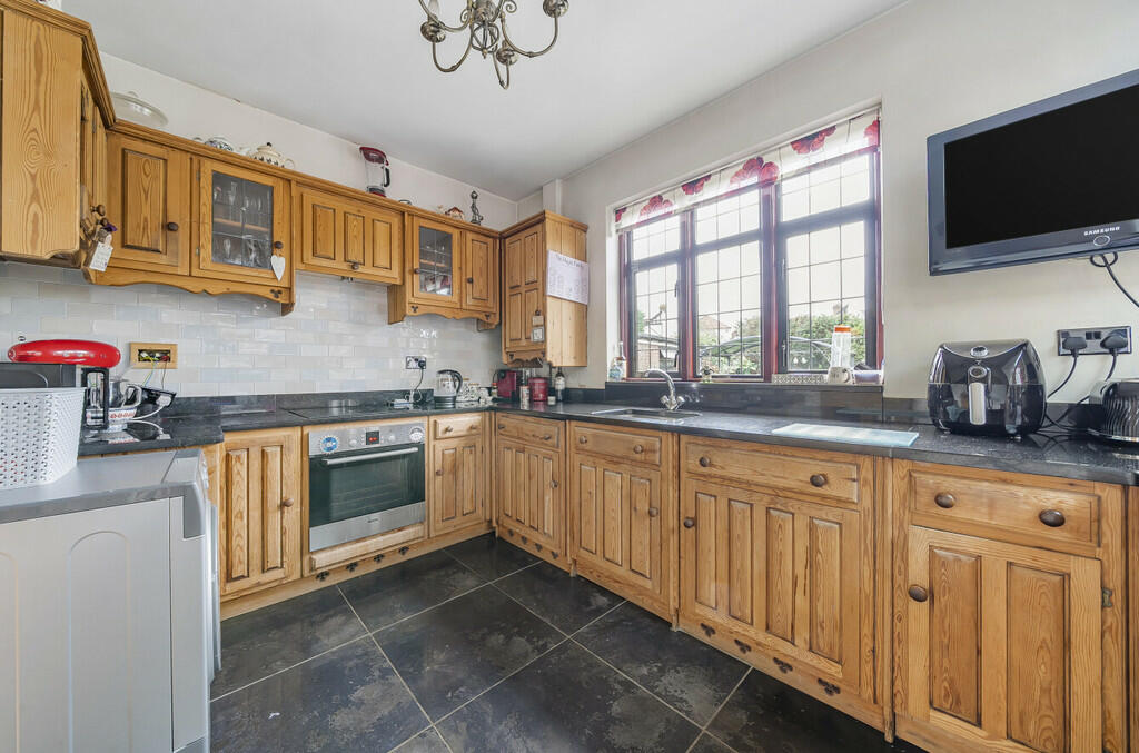 Additional property image - Melville Road, Sidcup, DA14 4LX