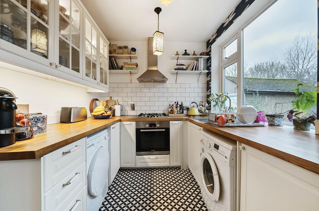 Additional property image - Collindale Avenue, Sidcup, DA15 9DN