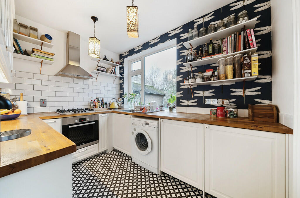 Additional property image - Collindale Avenue, Sidcup, DA15 9DN
