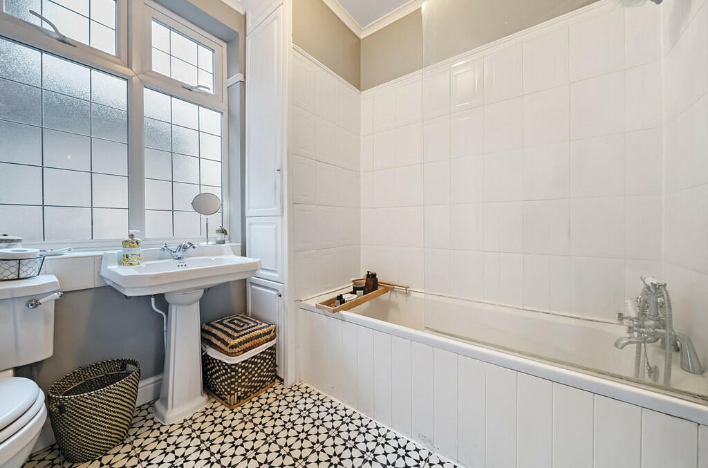 Additional property image - Collindale Avenue, Sidcup, DA15 9DN