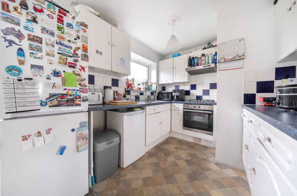 Additional property image - Maiden Erlegh Avenue, Bexley, DA5 3PD