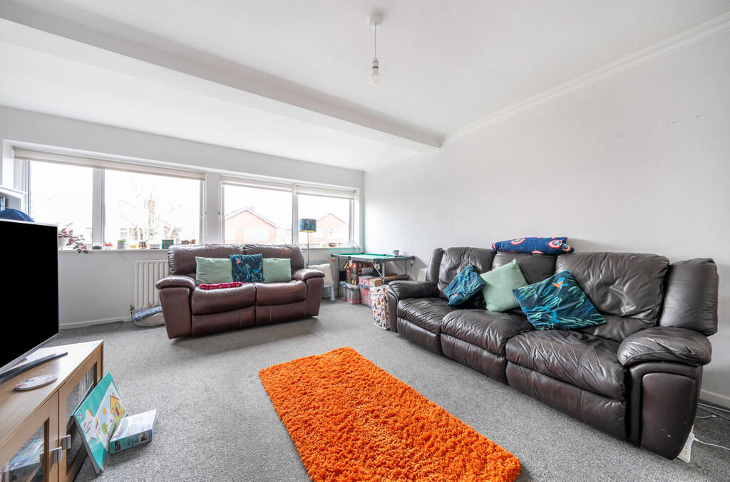 Additional property image - Maiden Erlegh Avenue, Bexley, DA5 3PD