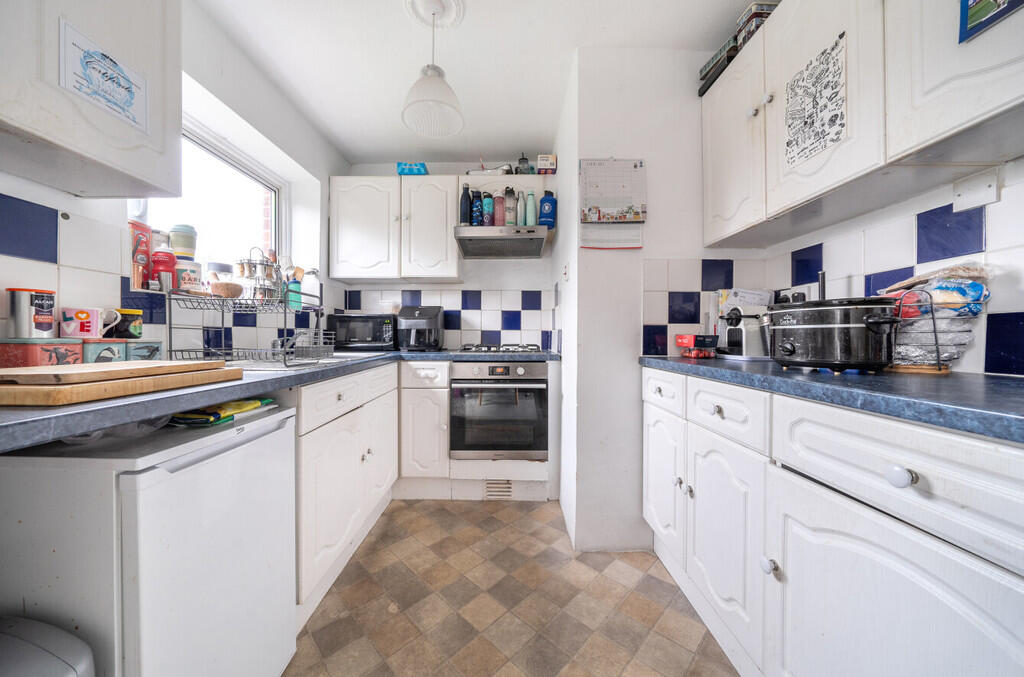 Additional property image - Maiden Erlegh Avenue, Bexley, DA5 3PD