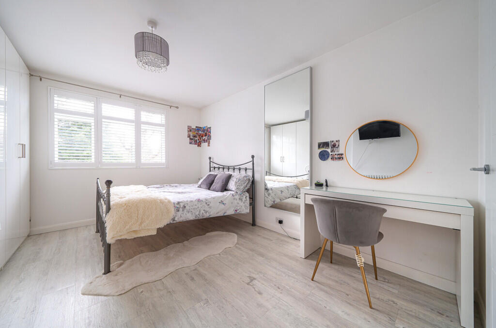 Additional property image - Old Farm Avenue, Sidcup, DA15 8AD