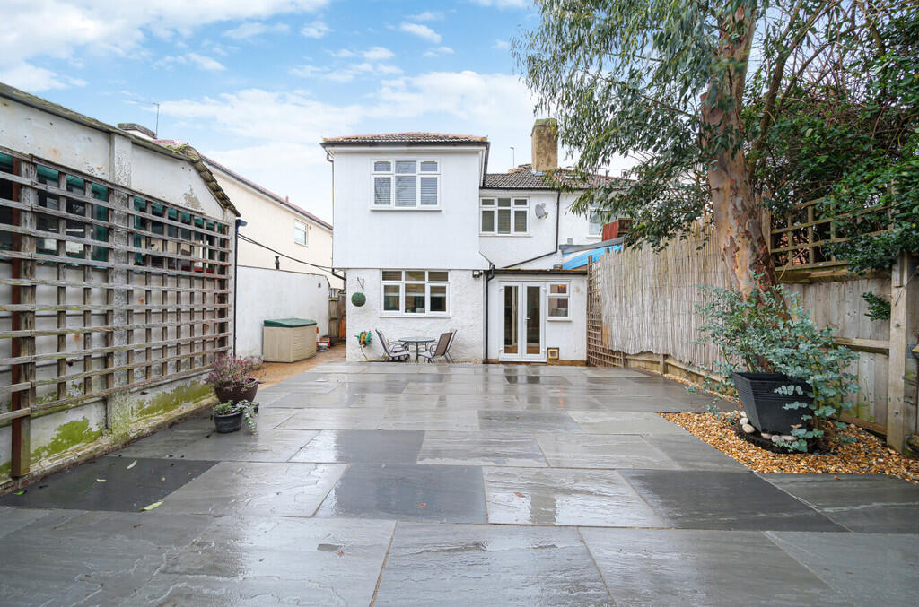 Additional property image - Old Farm Avenue, Sidcup, DA15 8AD