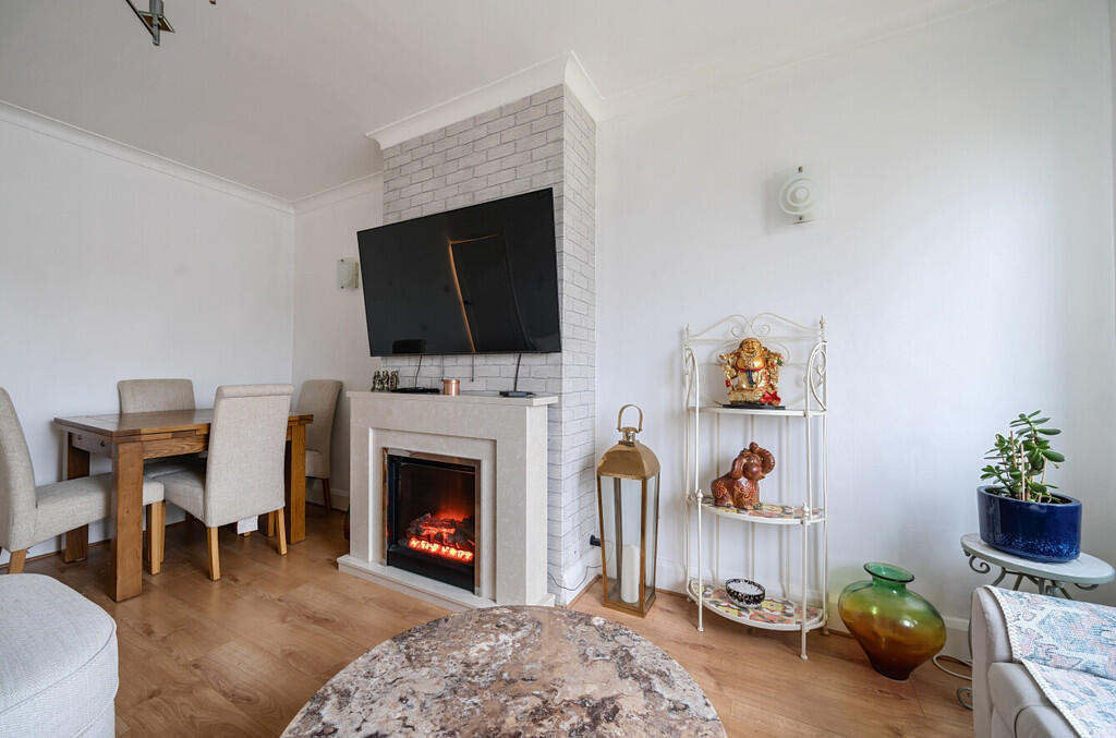 Additional property image - Woodside Lane, Bexley, Kent, DA5 1EY