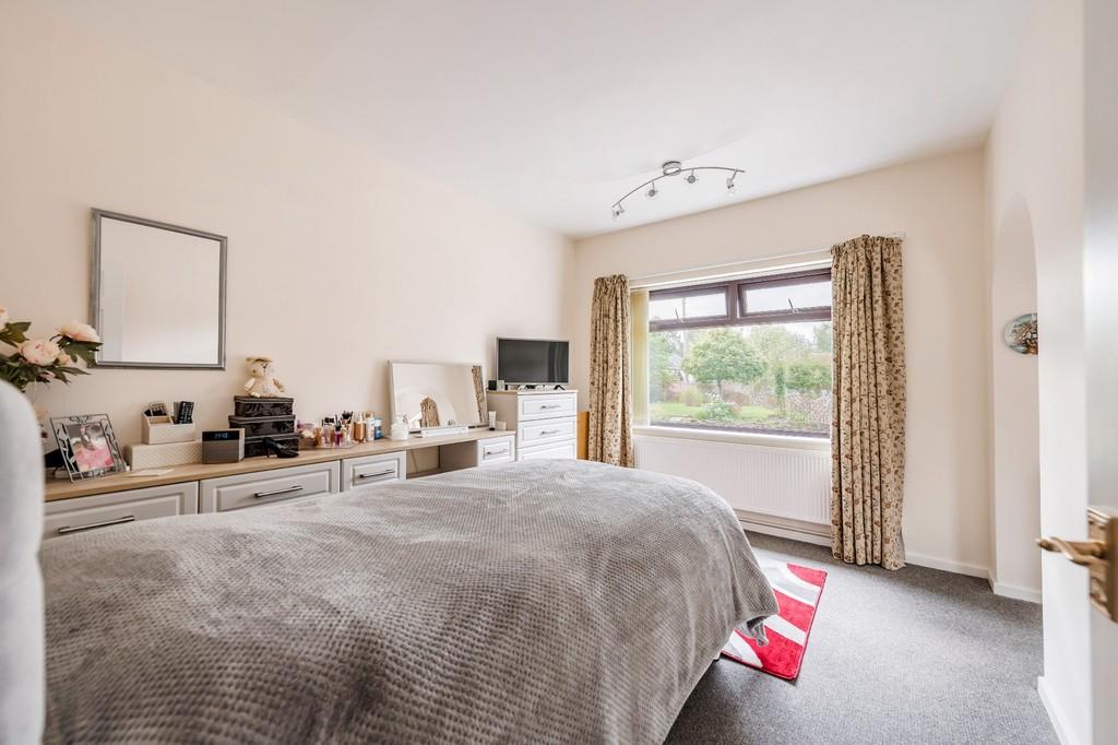 5 bedroom detached bungalow for sale in EatononTern, Market Drayton, TF9