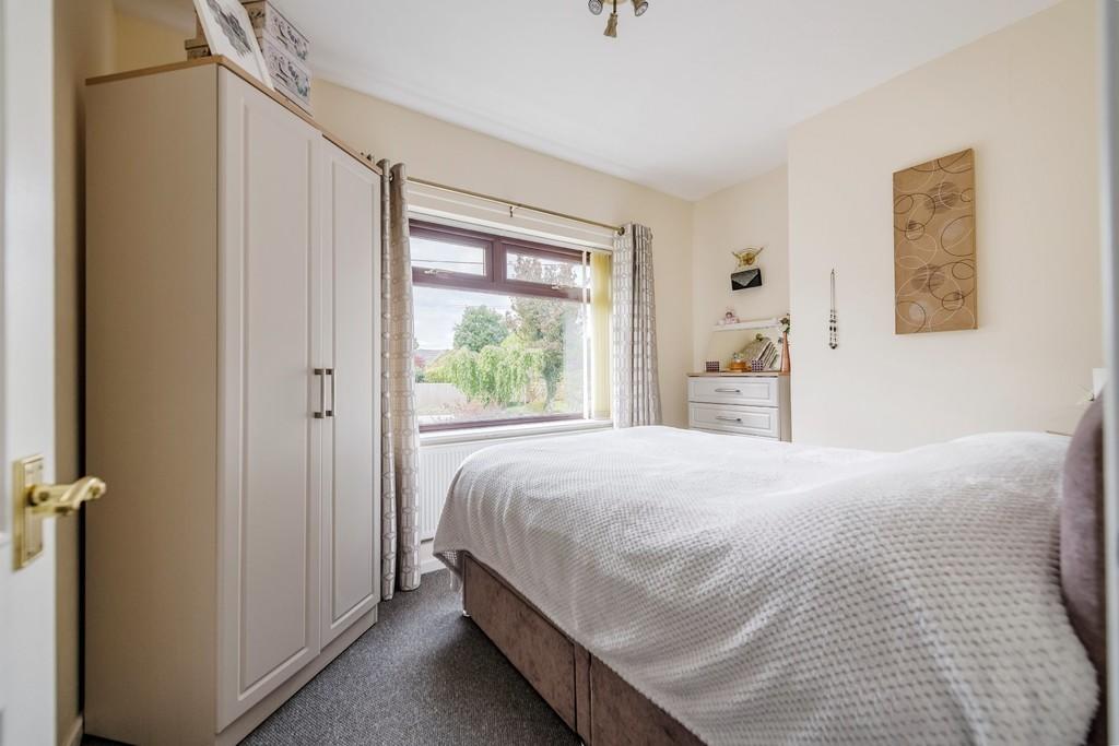 5 bedroom detached bungalow for sale in EatononTern, Market Drayton, TF9