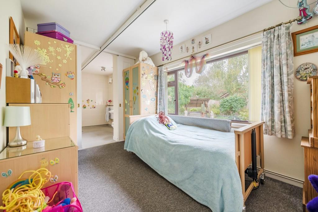 5 bedroom detached bungalow for sale in EatononTern, Market Drayton, TF9