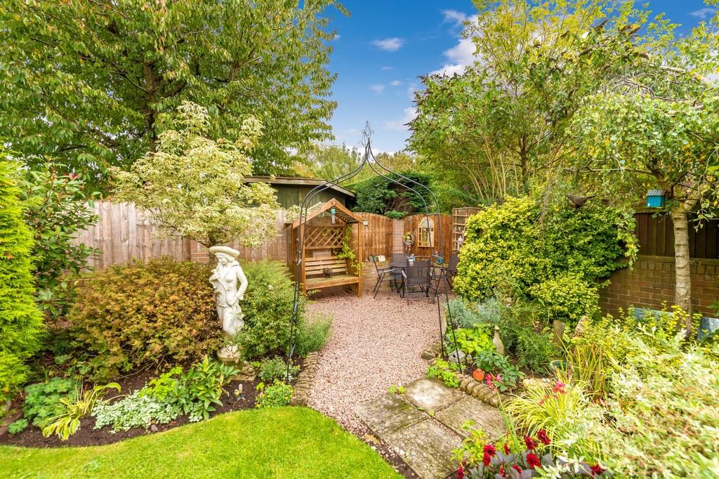 5 bedroom detached bungalow for sale in EatononTern, Market Drayton, TF9