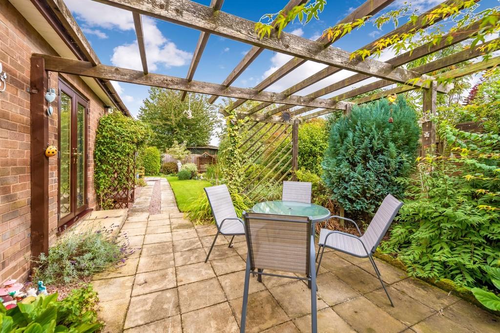 5 bedroom detached bungalow for sale in EatononTern, Market Drayton, TF9