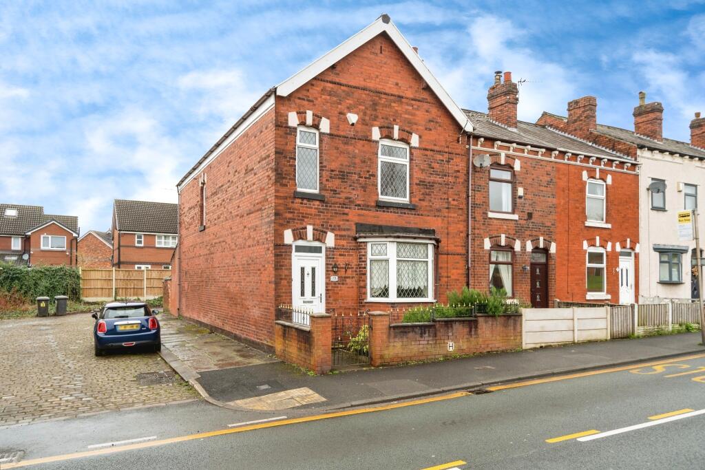 2 bedroom end of terrace house for sale in Ladies Lane, Hindley, Wigan