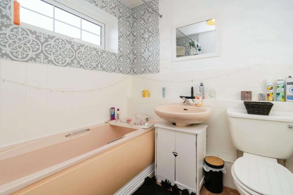 Additional property image - The Pewfist Spinney, Westhoughton, Bolton, Greater Manchester, BL5