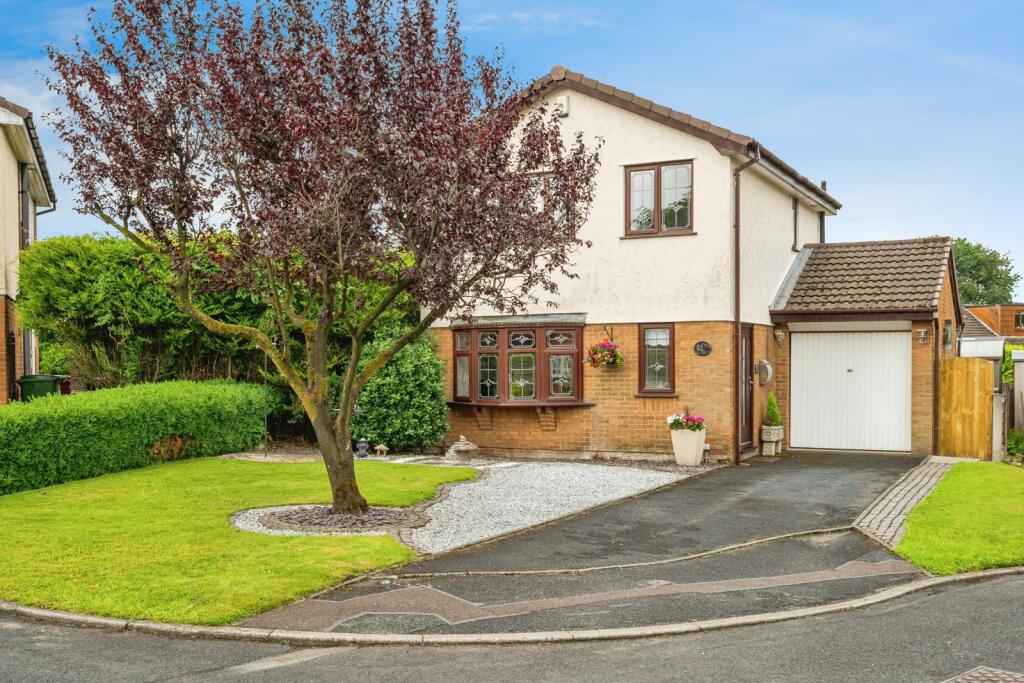 Main image of property: Chelmer Close, Westhoughton, Bolton, Greater Manchester, BL5