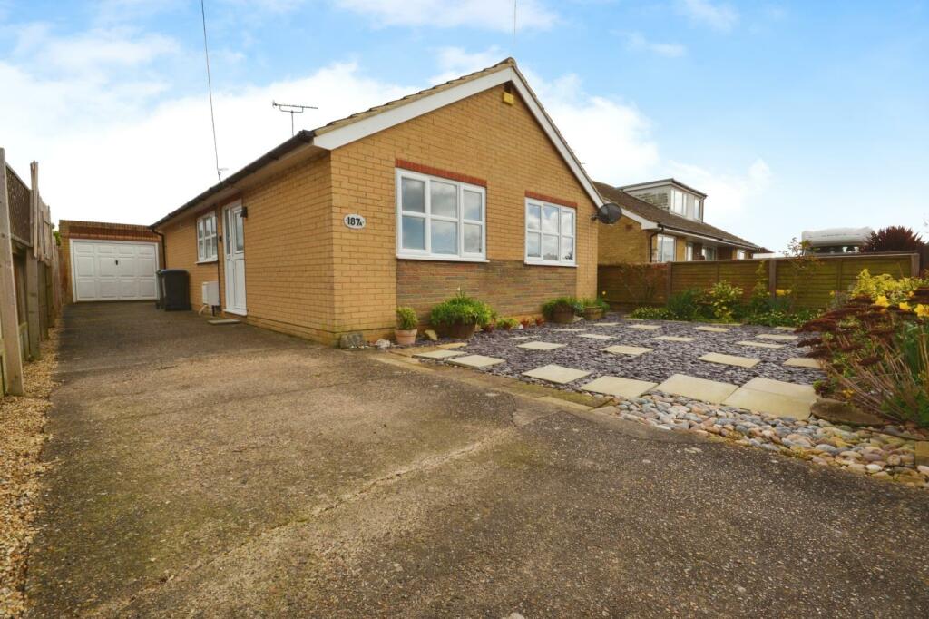 2 bedroom detached bungalow for sale in Linksfield Road, Westgate-on ...