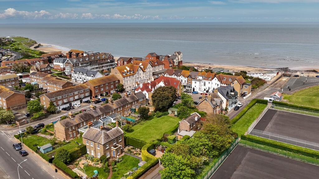 Additional property image - Old Boundary Road, Westgate-On-Sea