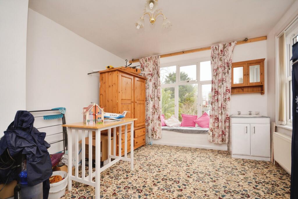Additional property image - Cliftonville Avenue, Margate