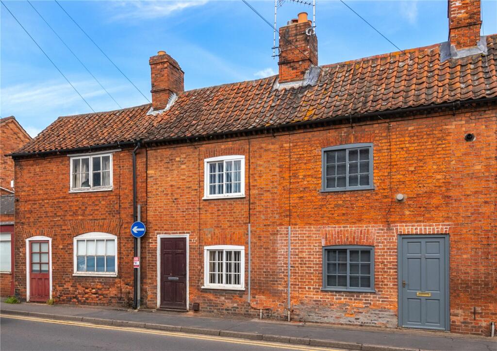 2 bedroom terraced house for sale in Boston Road, Sleaford