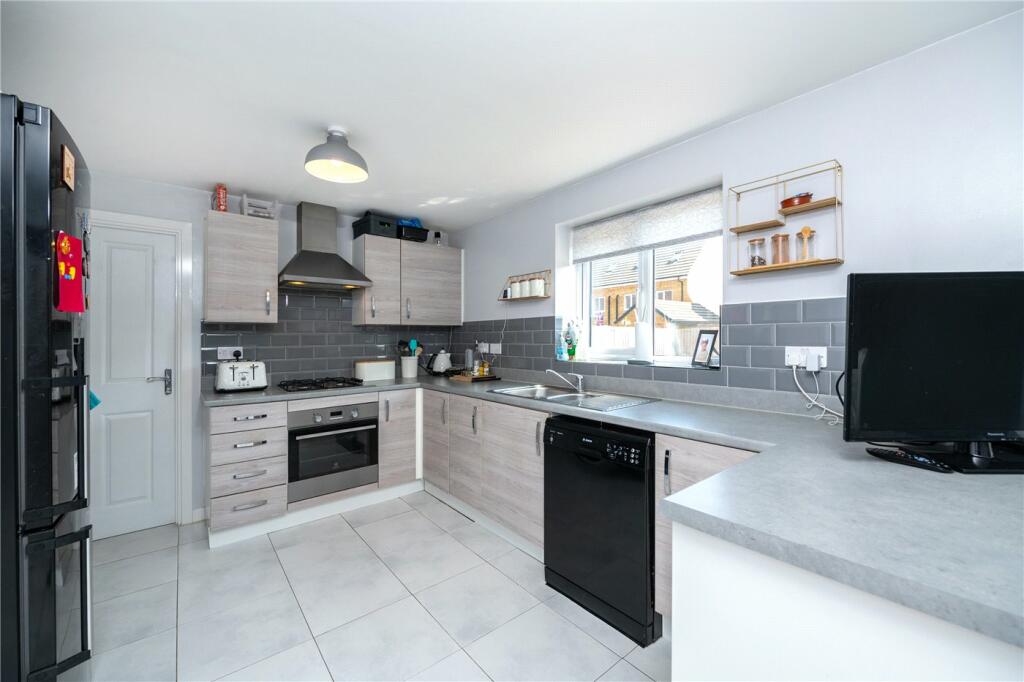 5 bedroom detached house for sale in Whittle Road, Holdingham, Sleaford