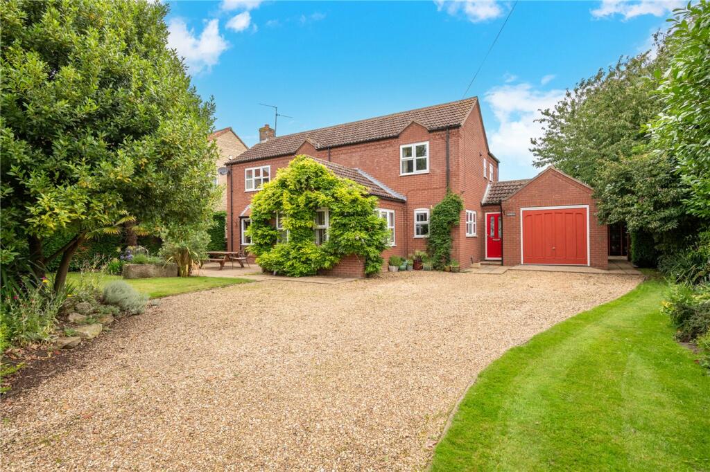 3 bedroom detached house for sale in Swarby, Sleaford, Lincolnshire, NG34