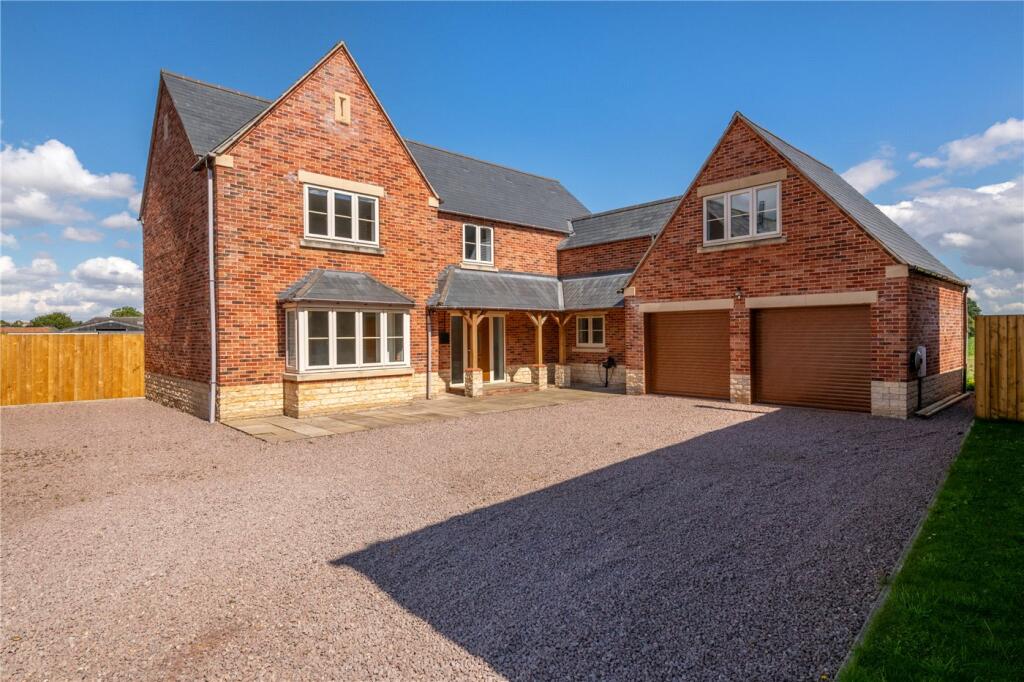 4 bedroom detached house for sale in Sandygate Court, Horbling