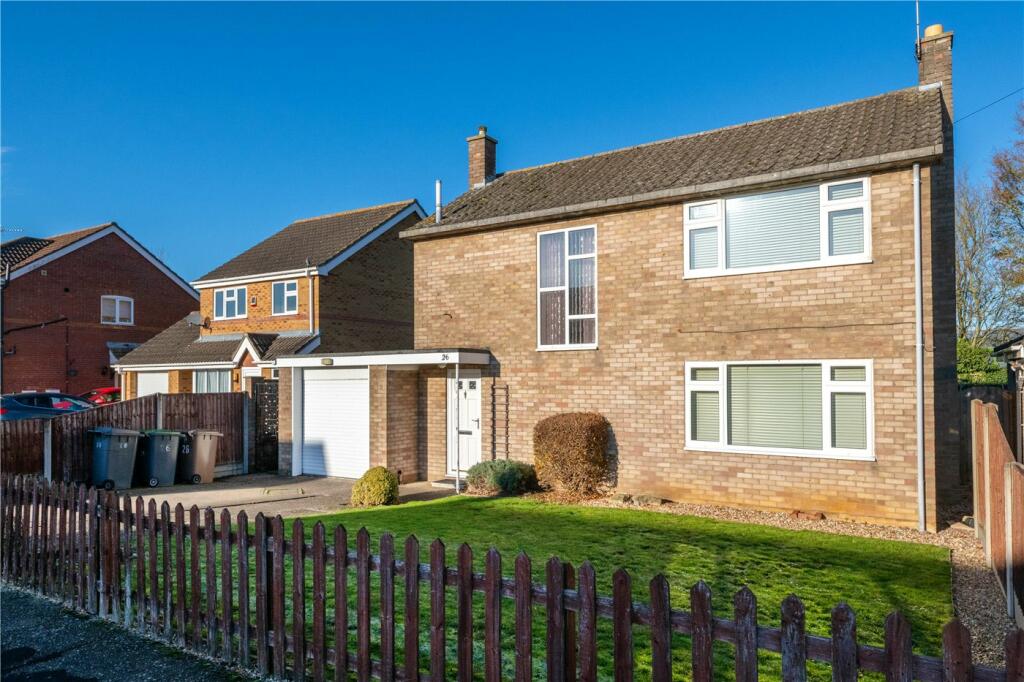 3 bedroom detached house for sale in Elmtree Road, Ruskington, Sleaford