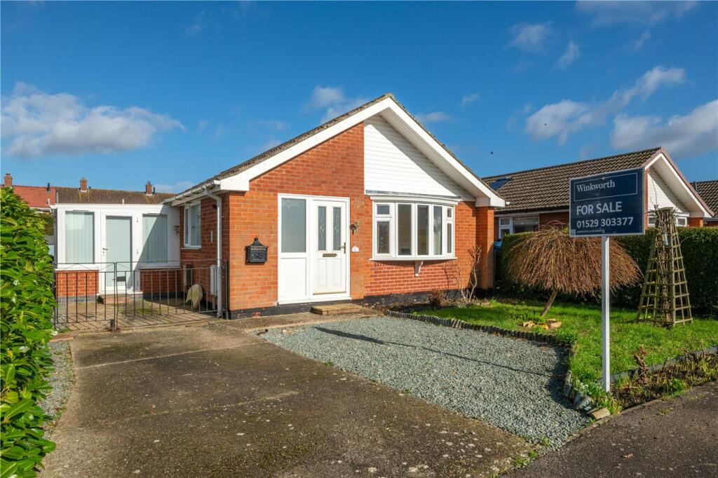 3 bedroom bungalow for sale in St. Benedicts Close, Cranwell Village