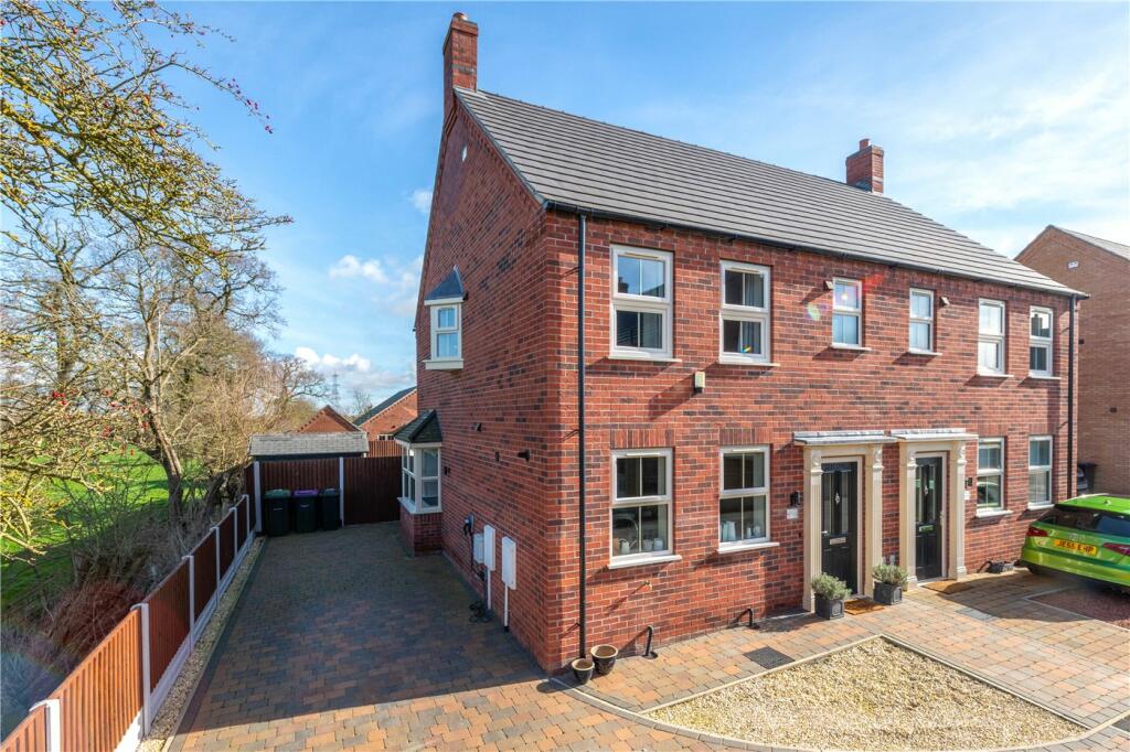 3 bedroom semidetached house for sale in Leachman Close, Heckington