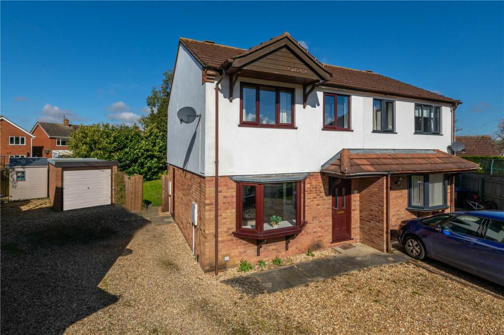 3 bedroom semidetached house for sale in Dorrington Close, Ruskington