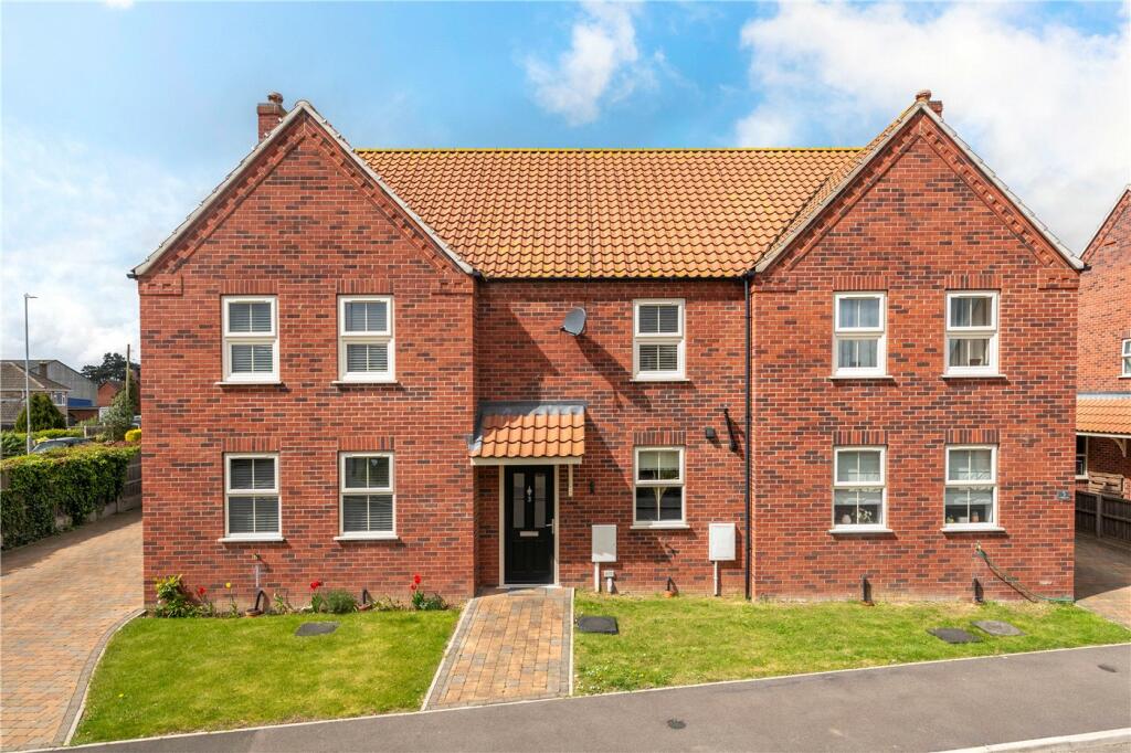 2 bedroom terraced house for sale in Dickinson Road, Heckington