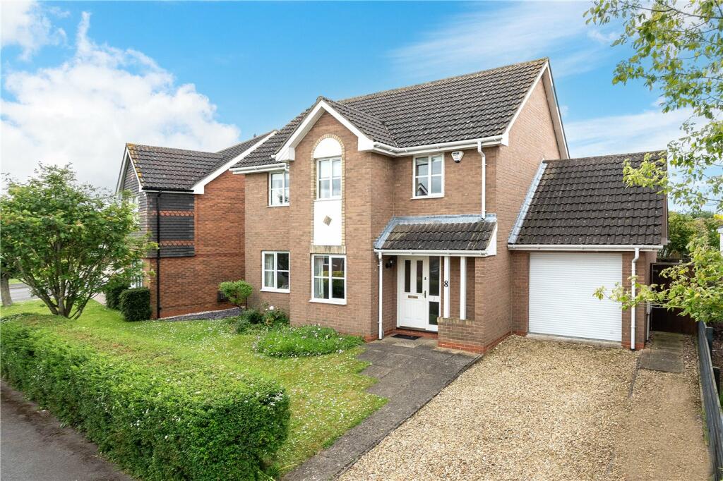 3 bedroom detached house for sale in Bristow Road, Cranwell Village