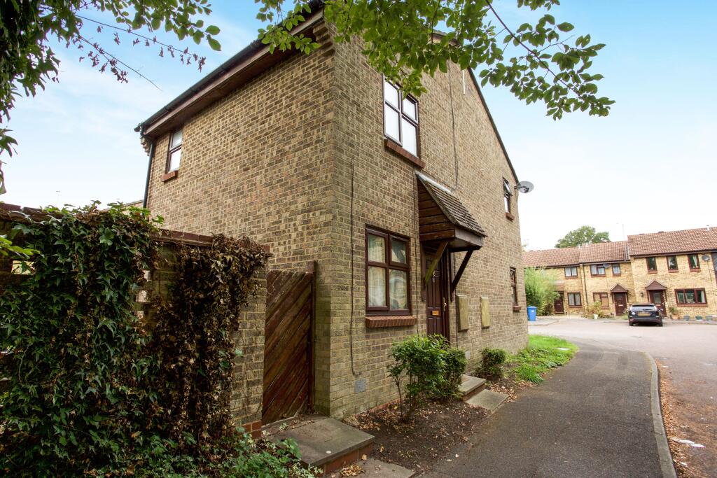 Main image of property: Hythe Close, Bracknell, RG12