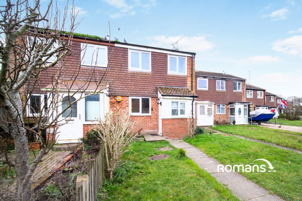 Main image of property: Pinewood Park, Farnborough, Hampshire, GU14