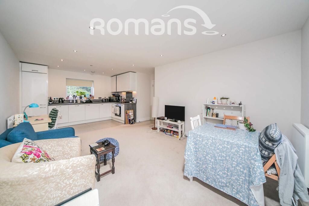 Main image of property: Greenham Avenue, Reading, RG2