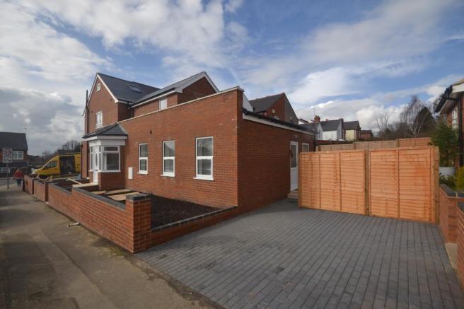 Main image of property: Northumberland Avenue, Reading, RG2